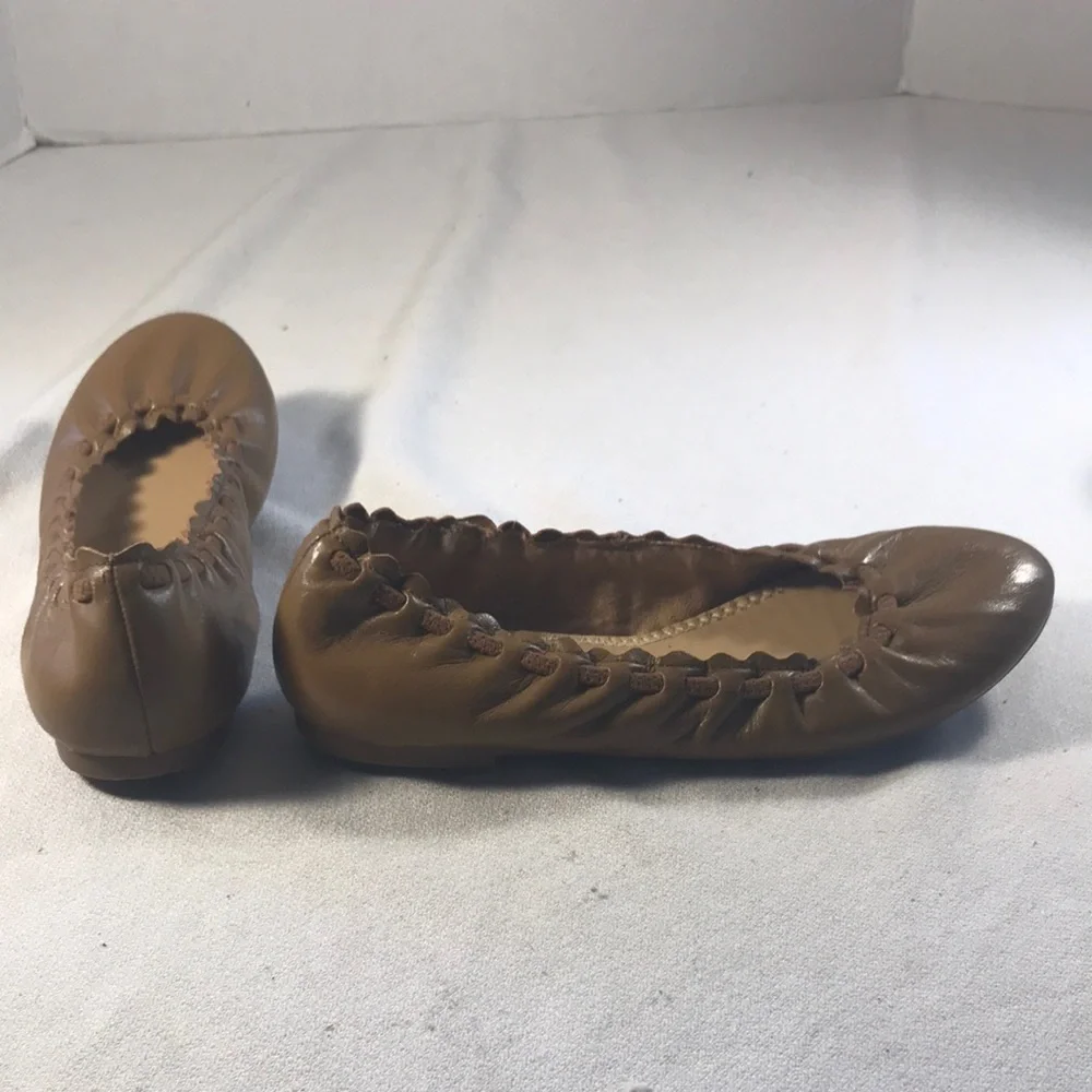 Gibson Latimer Women’sTan Scalloped Leather Slip On Ballet Flats Size 6